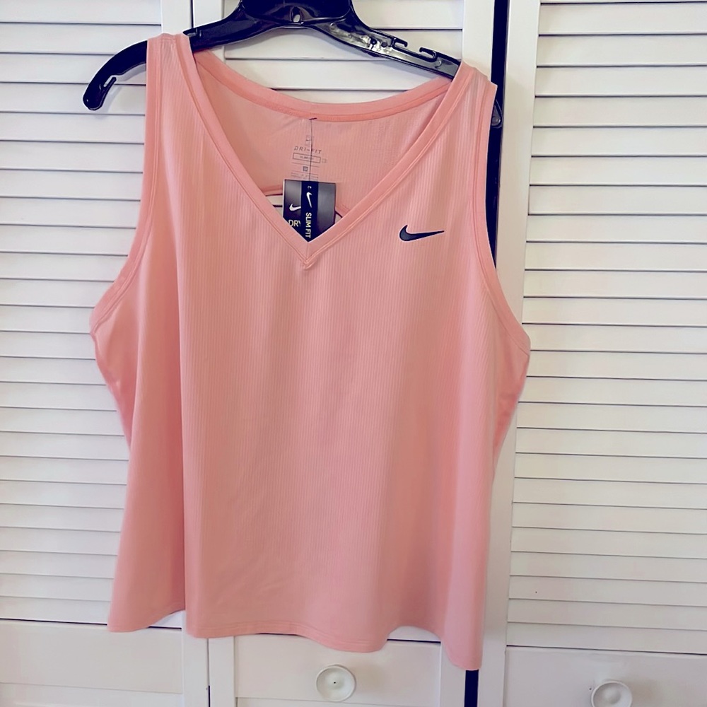 NWT Slimfit Nike Tank Top